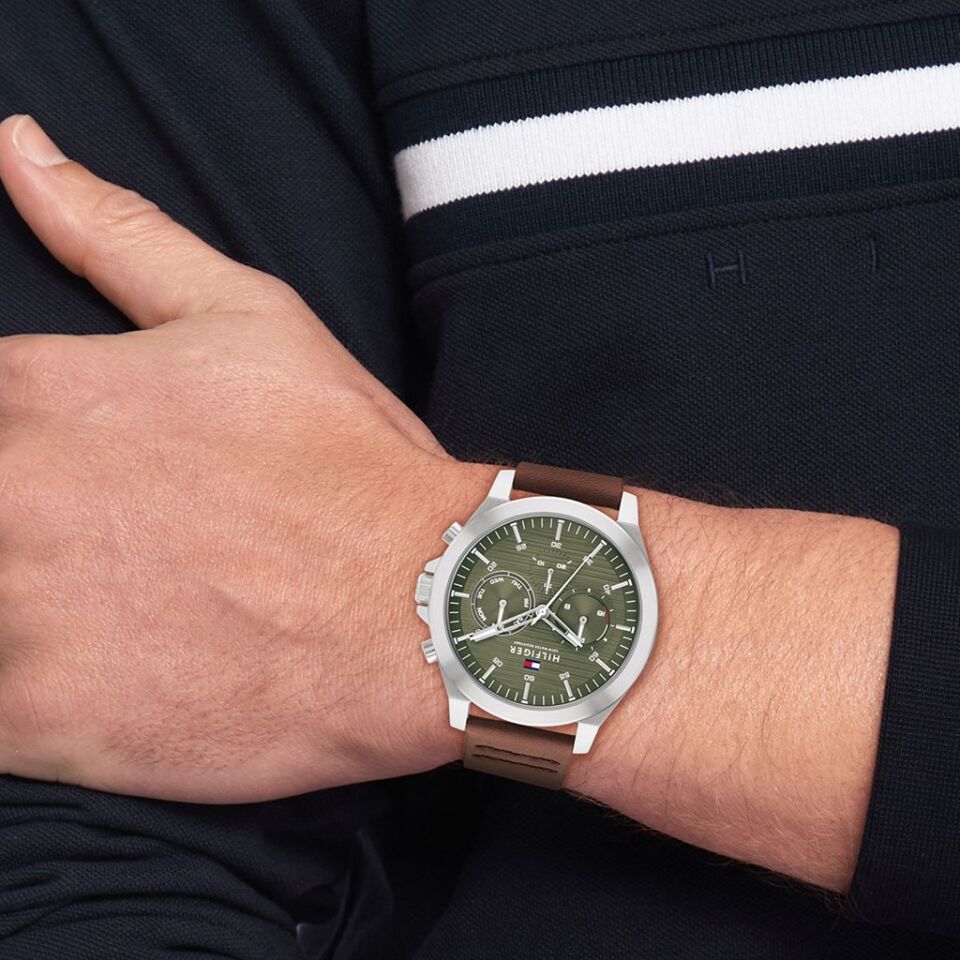 TOMMY HILFIGER TH1710522 Quartz ERKEK KOL SAATİ