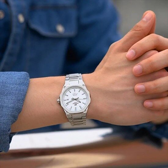 CASIO EFR-S108D-7AVUDF Quartz ERKEK KOL SAATİ