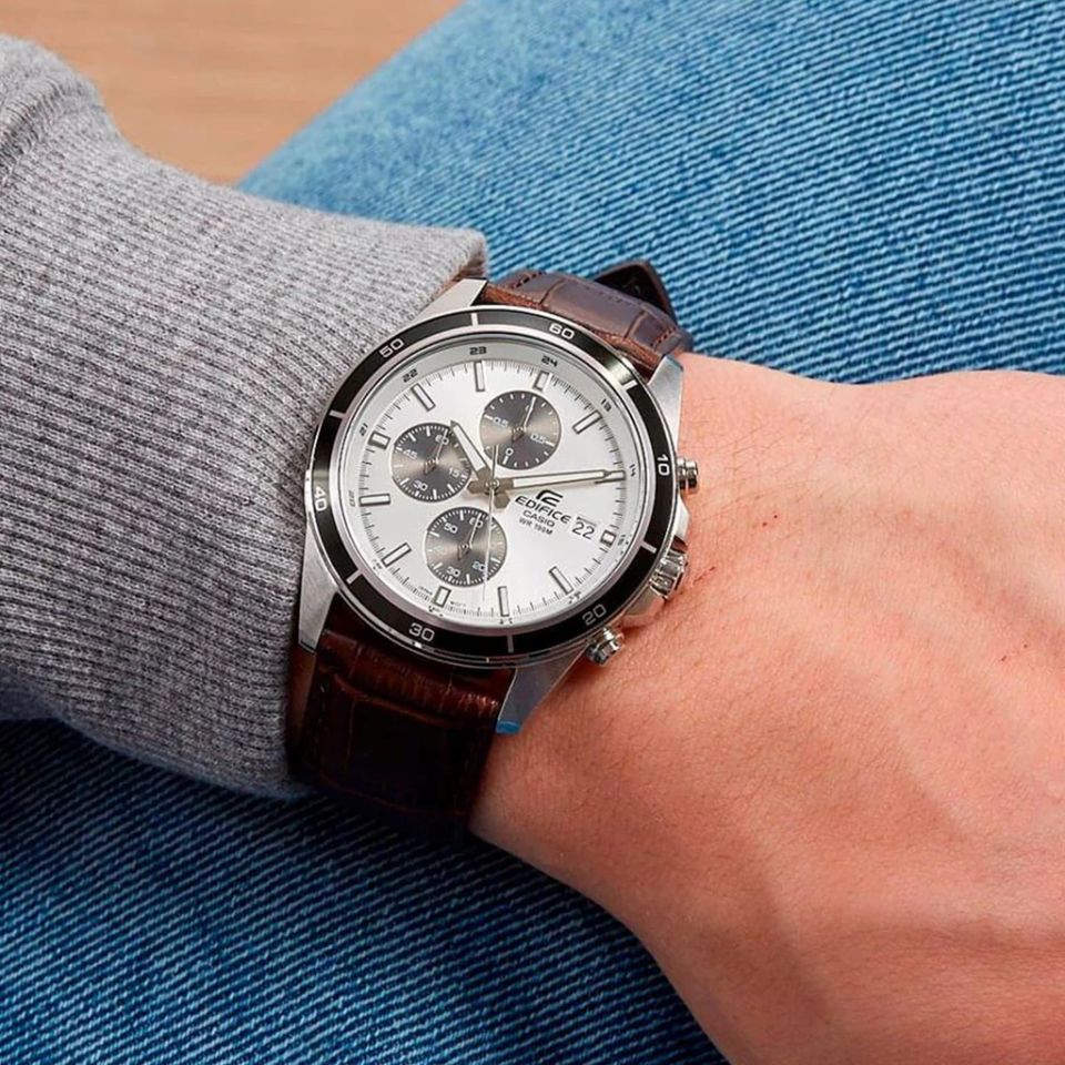 CASIO EFR-526L-7AVUDF Quartz ERKEK KOL SAATİ